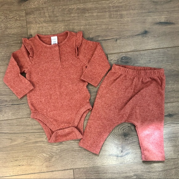 👶🏻 Set of 2 outfits (3-6 months) - Picture 2 of 3